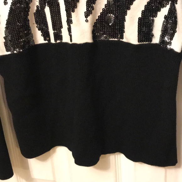 Ladies sweater - Picture 4 of 5